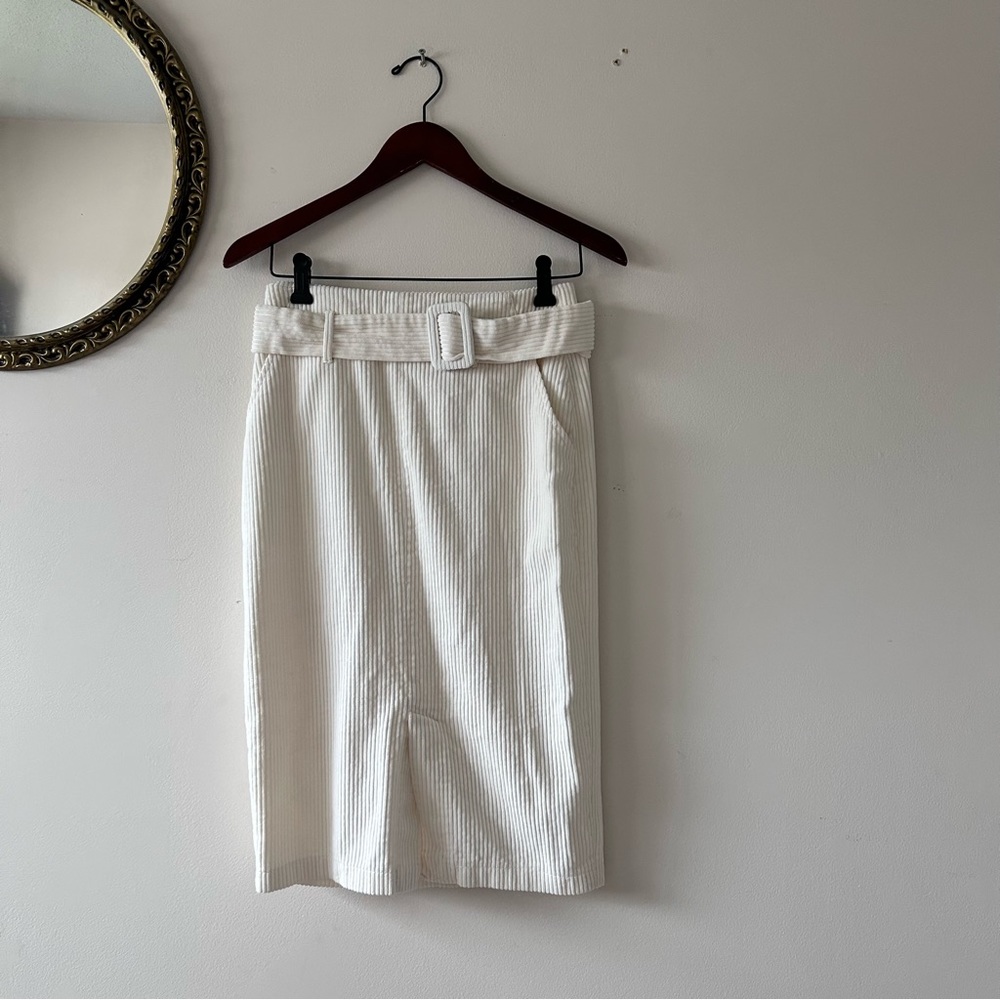 F21 | Corduroy Cream Coloured Midi Skirt